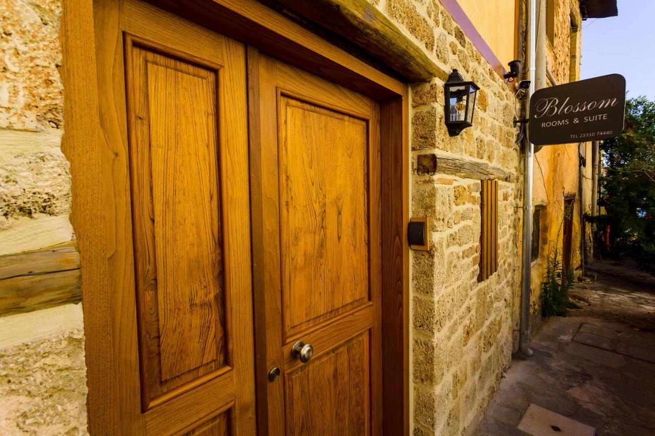 Blossom Rooms & Suite Верия Экстерьер фото
