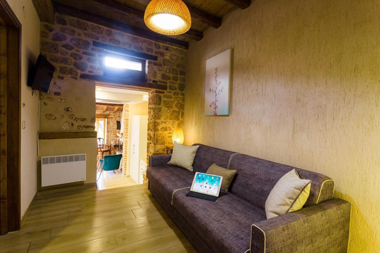 Blossom Rooms & Suite Верия Экстерьер фото