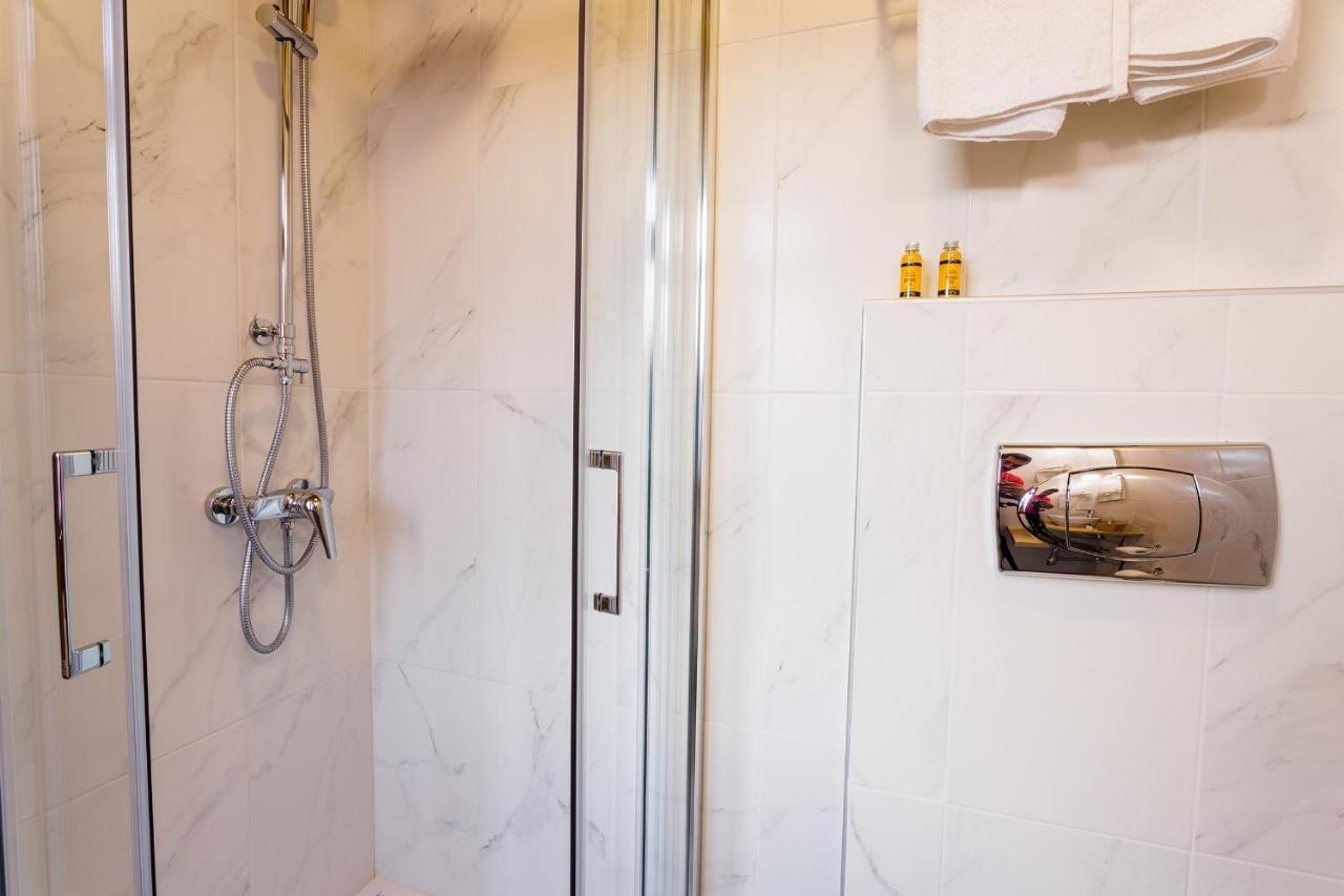 Blossom Rooms & Suite Верия Экстерьер фото