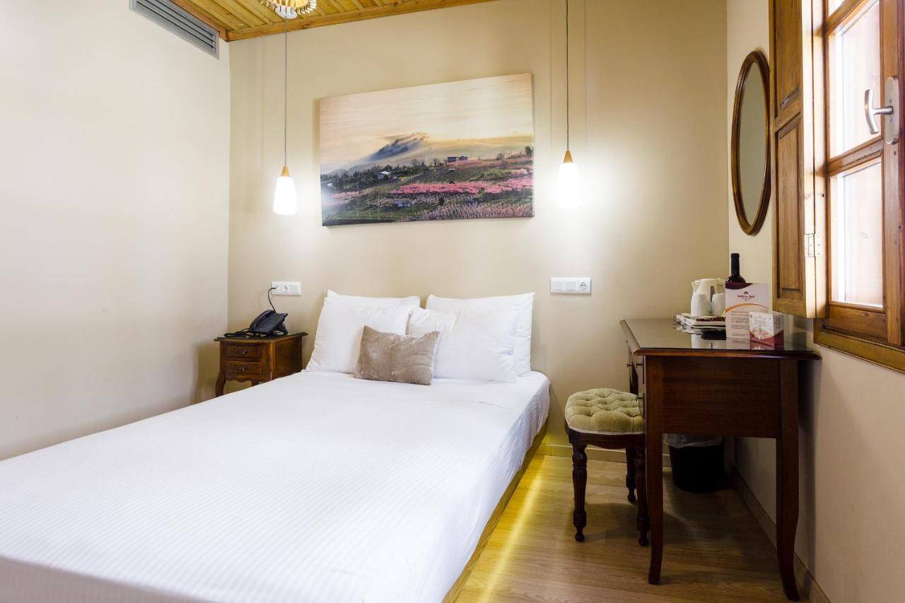 Blossom Rooms & Suite Верия Экстерьер фото